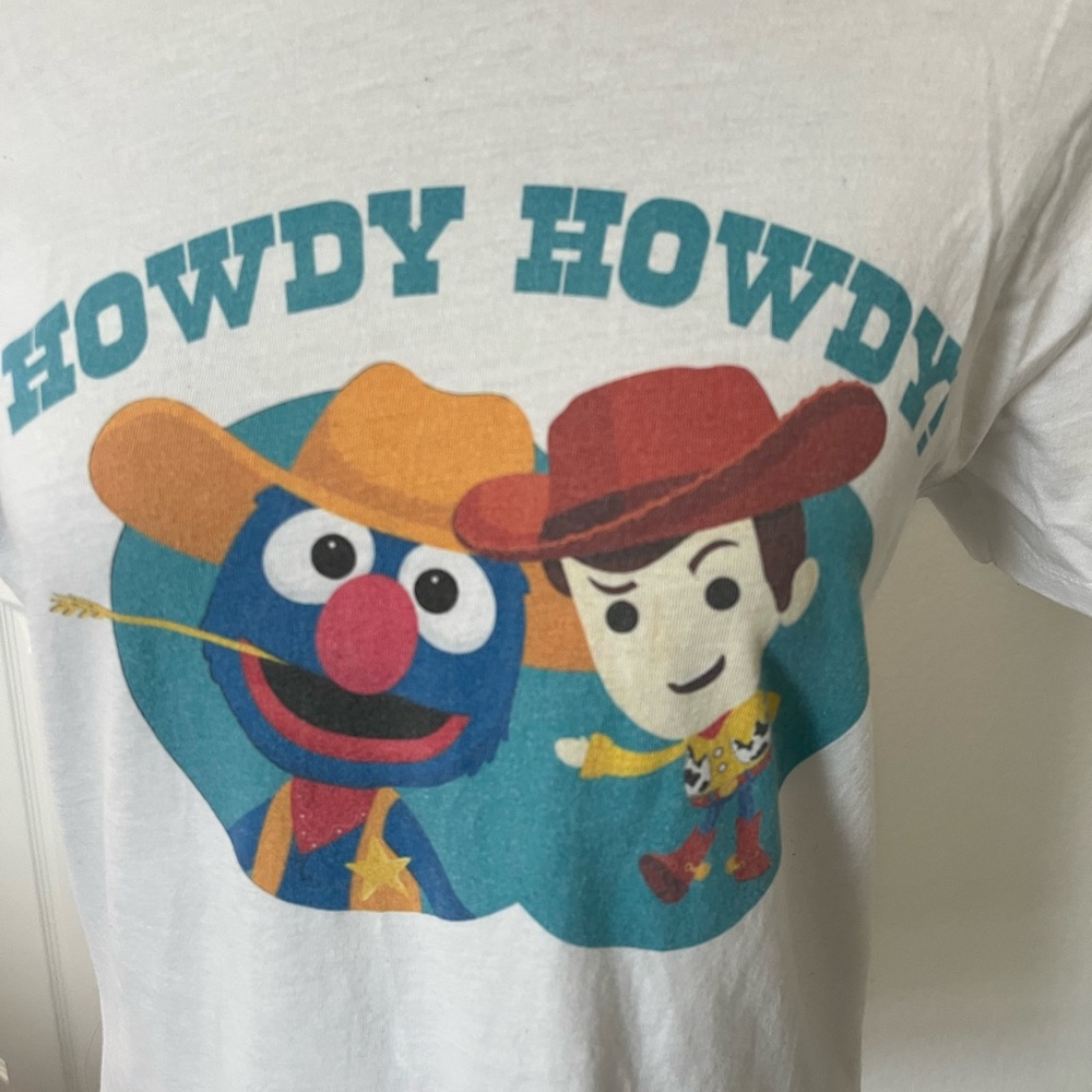 Disney Pixar Toy Story x Sesame Street “Howdy Howdy” Graphic Tee | Size Small - Picture 2 of 5